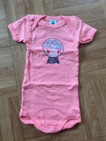 Body à manches courtes rose avec motifs taille 6 mois Petit Bateau (NEUF)