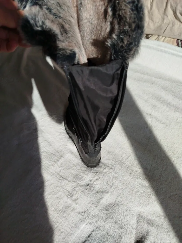 Bottes femme Le Chamois taille 39 avec fourrure intérieur - photo numéro 6