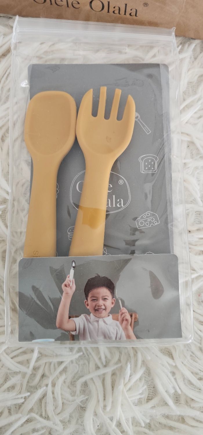 Ensemble repas bébé en silicone Neuf - photo numéro 4