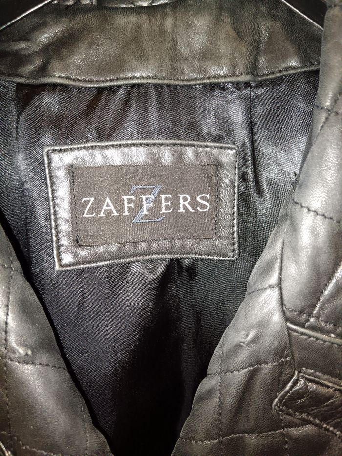 Manteau long en cuir - photo numéro 3