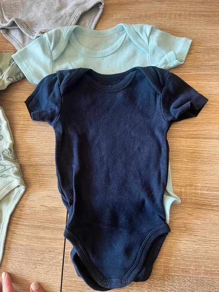 Lot de 6 bodies - photo numéro 2