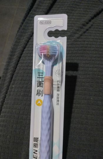 Brosse à dents 3 têtes neuve