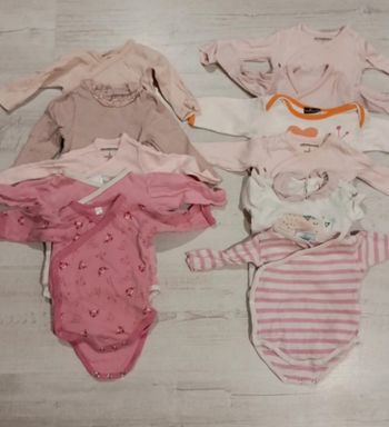 Lot de 11 bodies 3 mois 