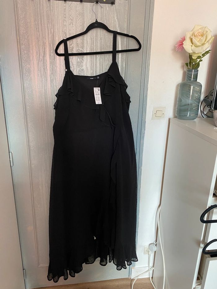 Robe plumetie noir