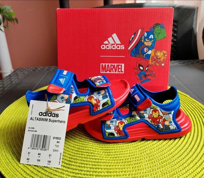 Sandale Rouge Marvel - Adidas, Avengers - Taille 21 - photo numéro 3