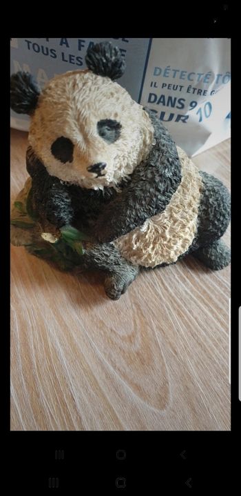 Statue panda