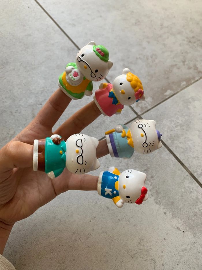Lot jouet sanrio 1988 figurine hello kitty faille amie possible marionnette doigt jouet du bain