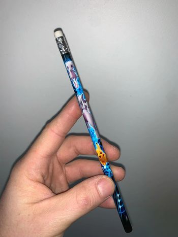 IIII - Crayon de papier  Mewtwo Armure 2019