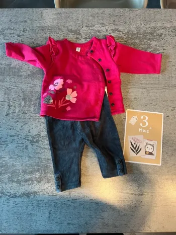Ensemble bébé fille 3 mois