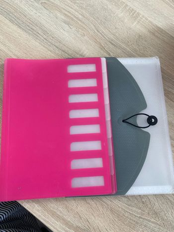 lot de deux trieurs gris et rose