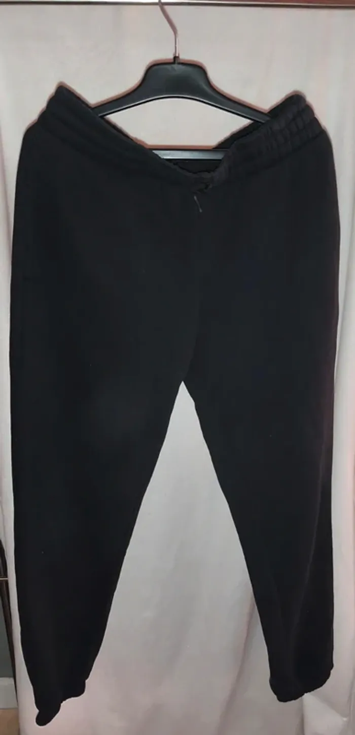 Jogging noir 14-15 ans