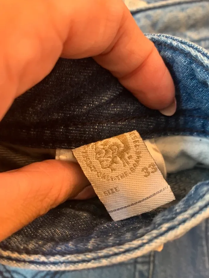 Jean Diesel coupe droite taille 33 - photo numéro 4