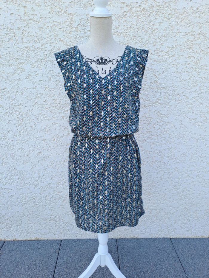 Robe été sans manche col et dos en V. Cache cache t. M