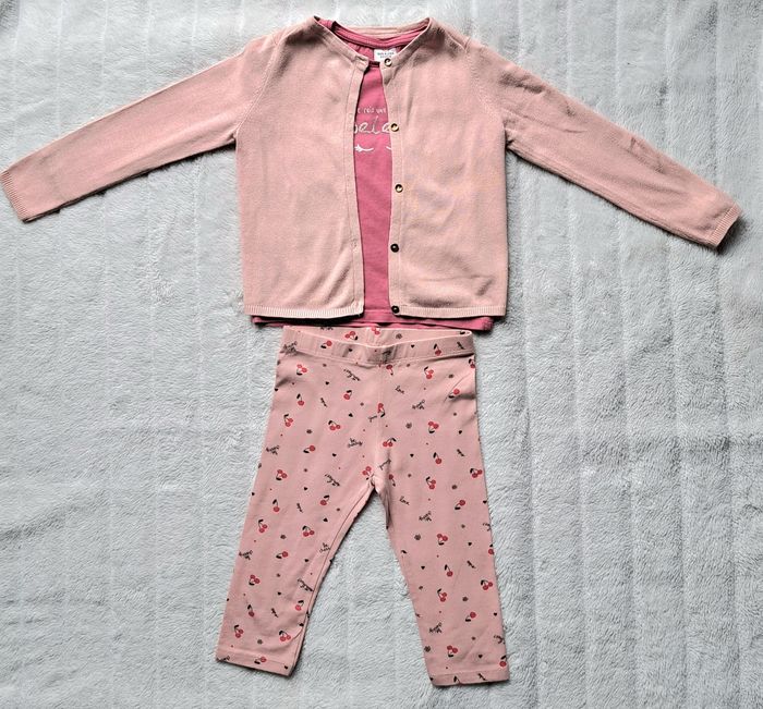 Ensemble 3 pièces en 5 ans - photo numéro 2