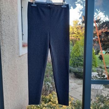 Pantalon leggings gris foncé neuf sport T 40