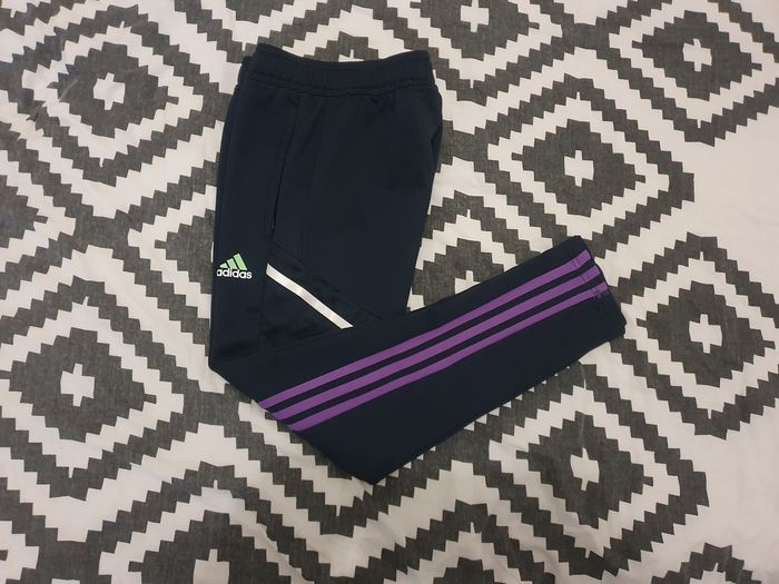 Adidas pantalon real Madrid taille 11-12 ans