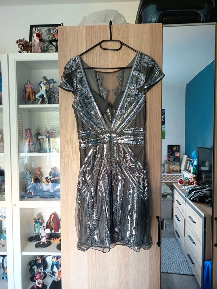 Robe habillé grise argentée en sequins / paillettes - Taille S 36 - photo numéro 9