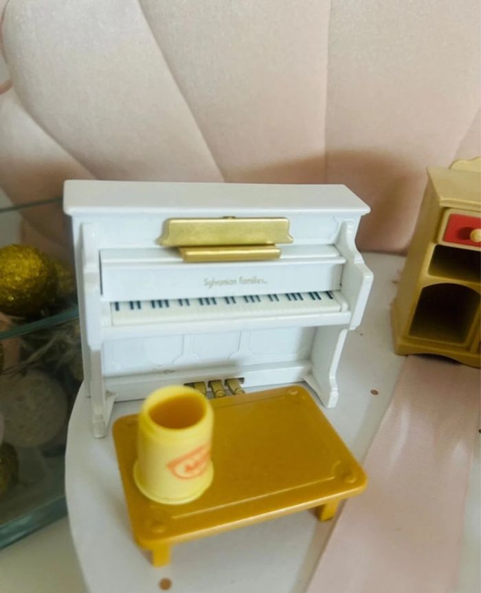 Lot meubles chambre chat / piano Sylvanian - photo numéro 2