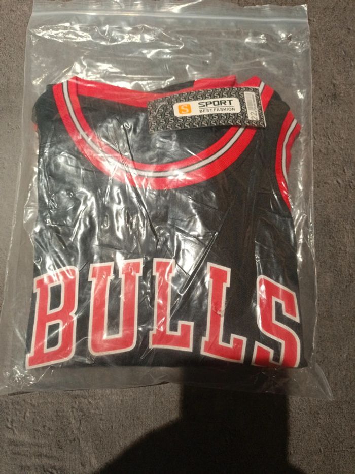 Tenue NBA Chicago Bulls Michael Jordan noir t.22 - photo numéro 5
