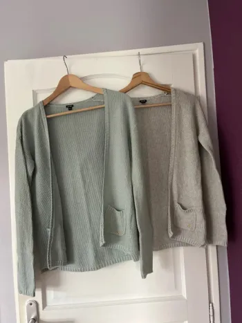Lot 2 gilets longs fille 10 ans – Kiabi