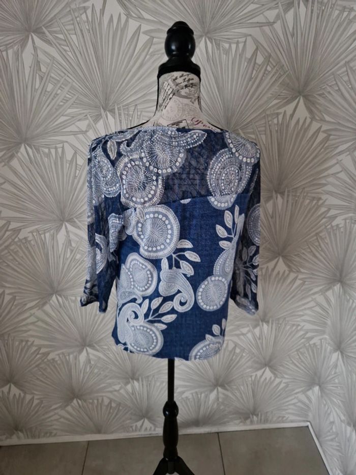 Joli blouse Armand Thierry taille 38 - photo numéro 2