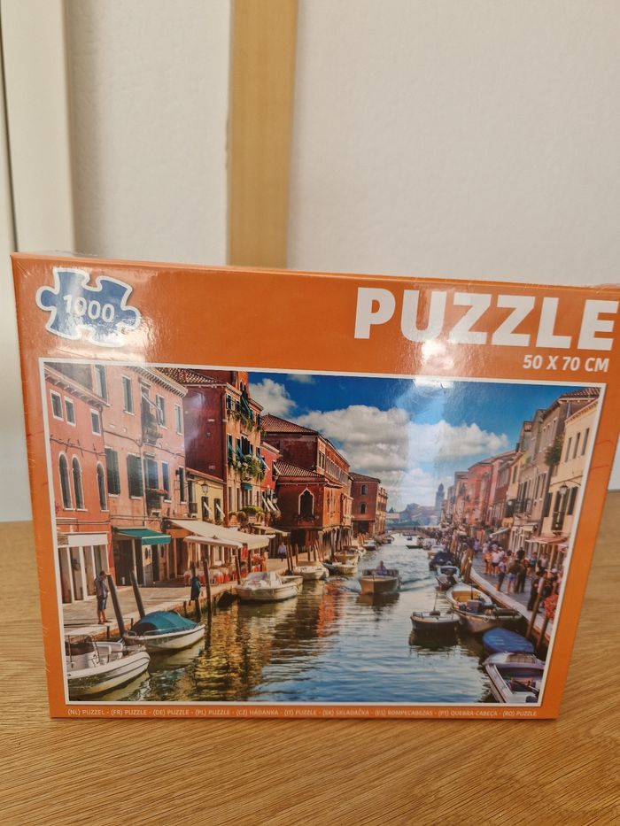 Puzzle 1000 pieces