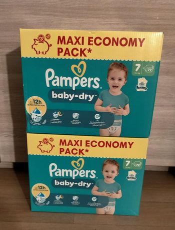 Lot  couches pampers baby dry taille 7