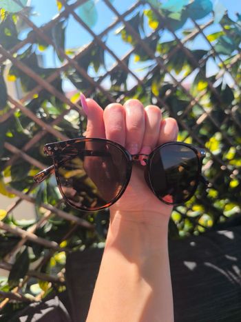 Lunette de soleil femme, neuve, idée cadeau, monture léopard