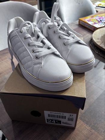 Chaussure blanche fille 37