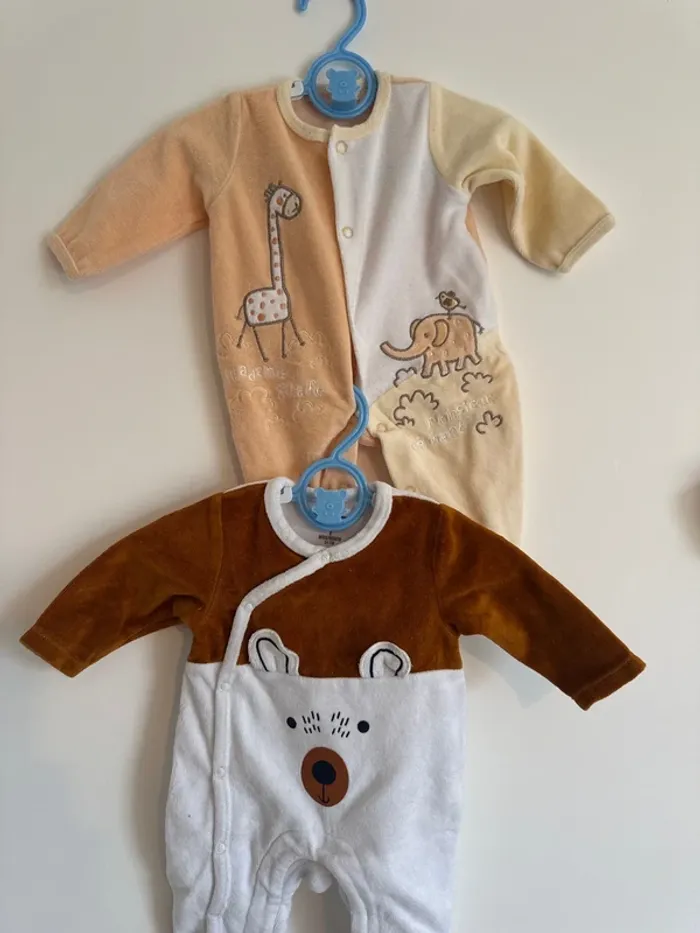 Lot de 4 pyjamas, 1 mois hiver - photo numéro 2