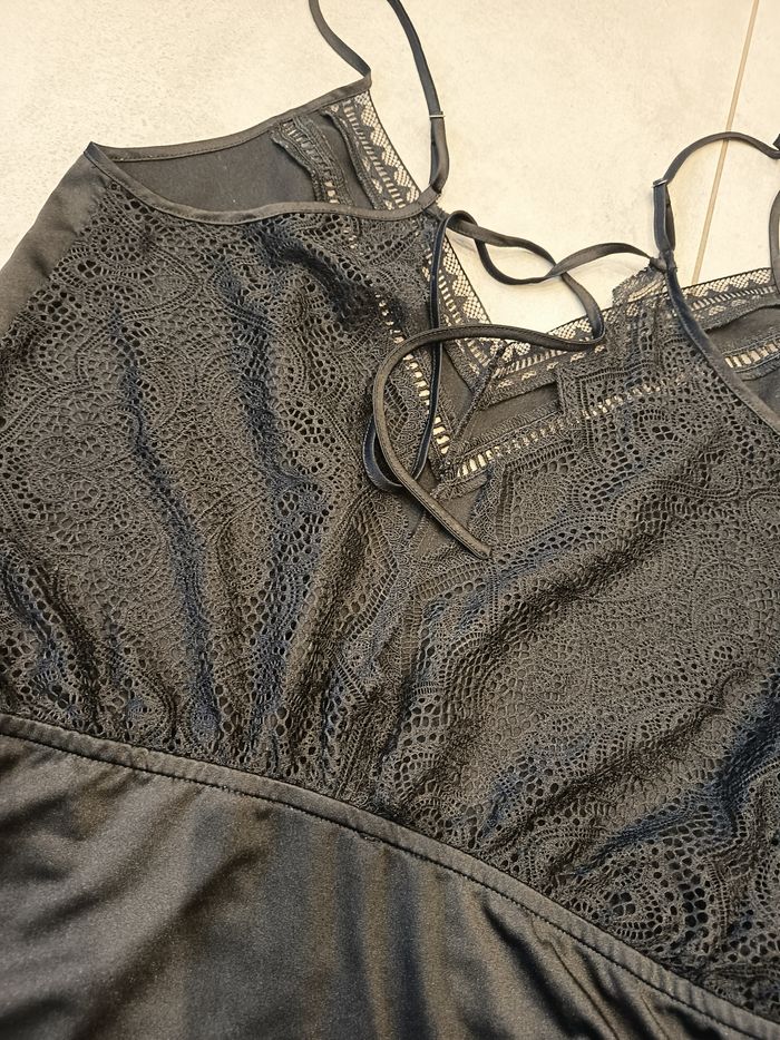 Bodie noir et dos dentelle Etam taille 40 - photo numéro 6