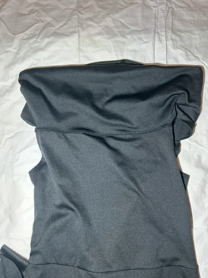 Robe noire cbr - photo numéro 8