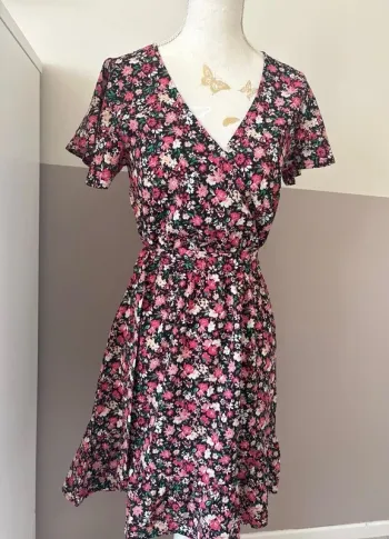 belle robe fleurie d'ete legere et fluide 36