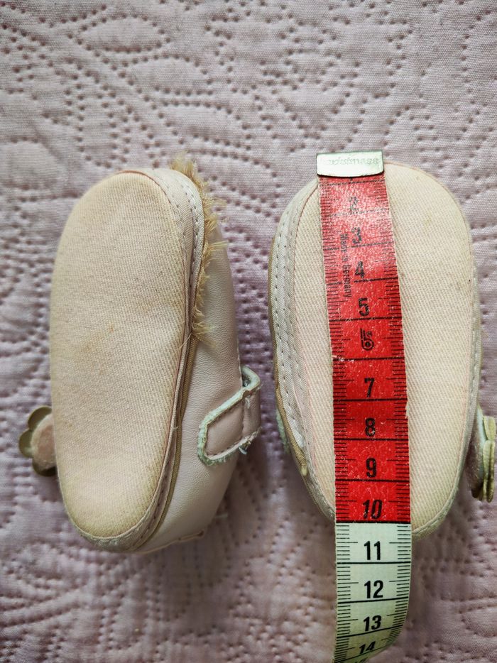 Lot chaussures bébé 0 à 6 mois - photo numéro 10