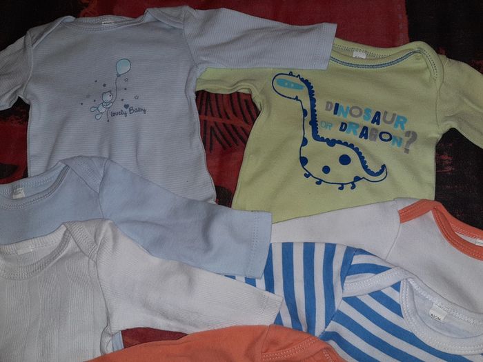 Lot de 7 bodys 3mois - photo numéro 2