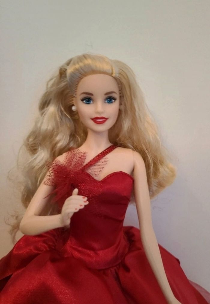 Poupée Barbie signature Noël  2022 - photo numéro 2