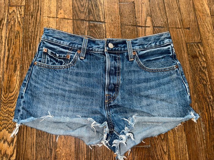 Short Levi’s 501 Taille 28 us - photo numéro 3