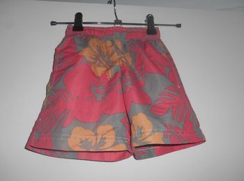 Short de bain in extenso taille 2 ans