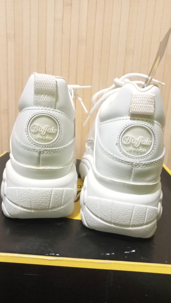 Buffalo classic low 100 % cuir neuves 36 EU - photo numéro 3
