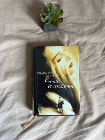 Écoute le rossignol – Charlotte Bingham