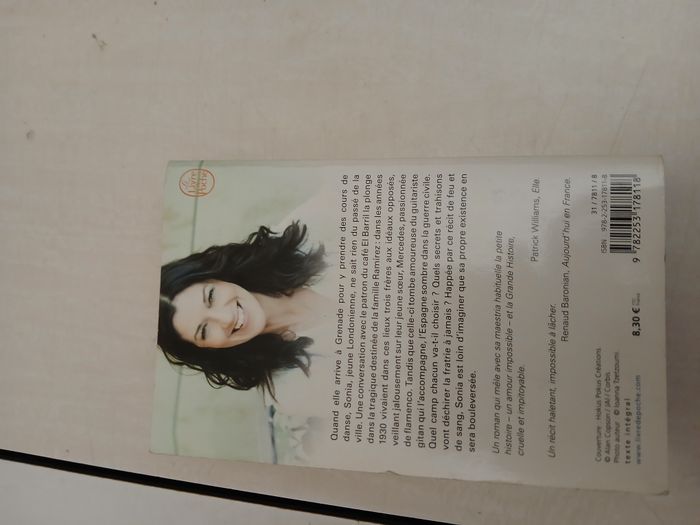 Une dernière danse Victoria Hislop - photo numéro 2