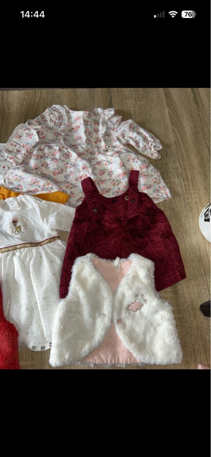 Robe bébé 3 mois et deux gilet - photo numéro 3