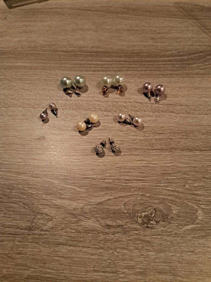 Petites boucles d'oreilles