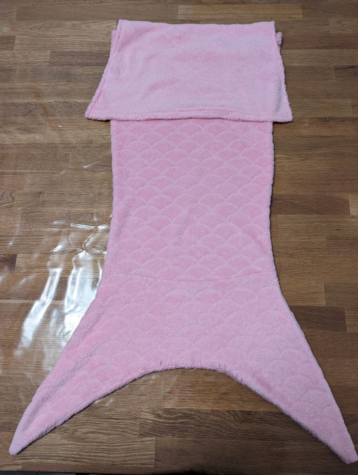 Queue de sirène fille rose - photo numéro 3