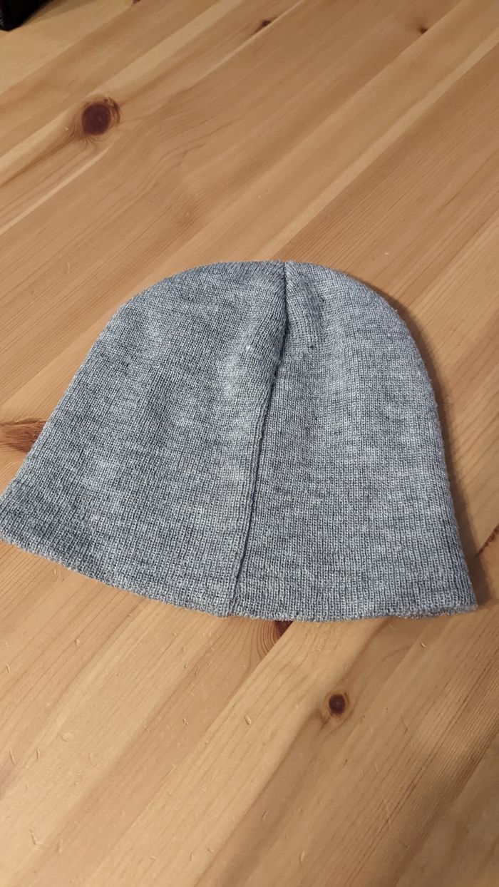 Bonnet Spiderman taille 52 - photo numéro 2