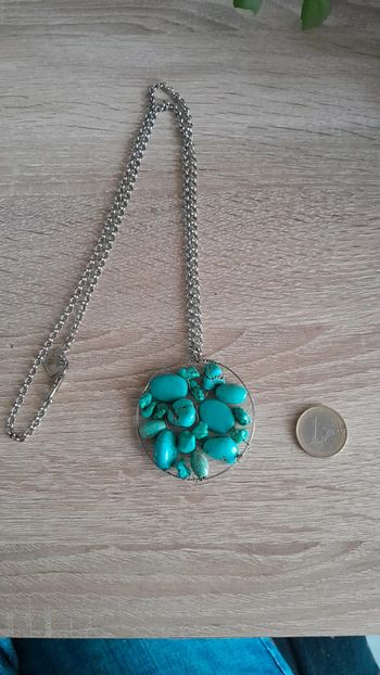 Sublime collier pendentif pierres