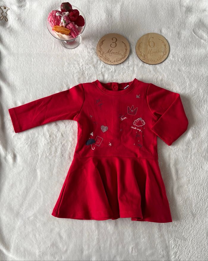 👗 Robe bébé - 3/6 mois - 3 Pommes