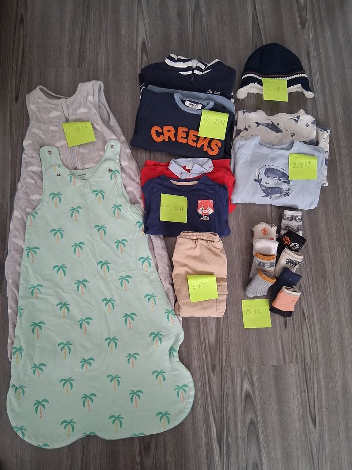 Lot vêtements 12-18 et 18-24 mois