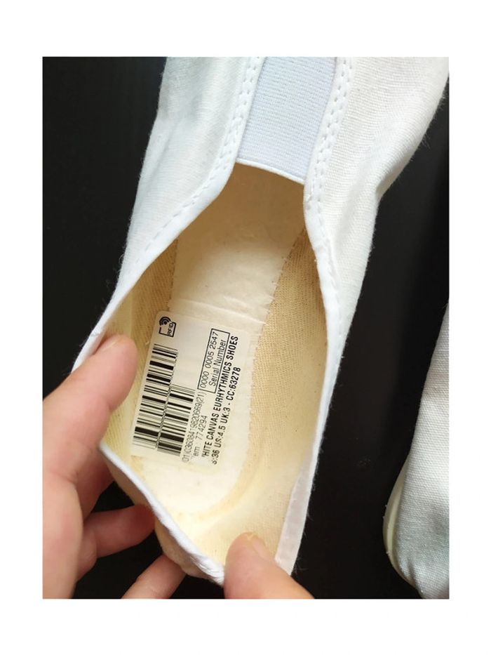 Chaussons de gym rythmiques tissu blanc pointure 36 - photo numéro 2