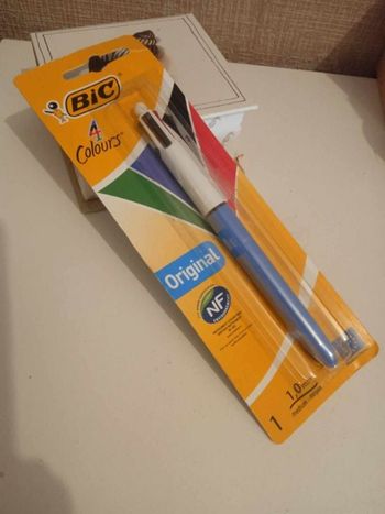 Stylos bille marque bic